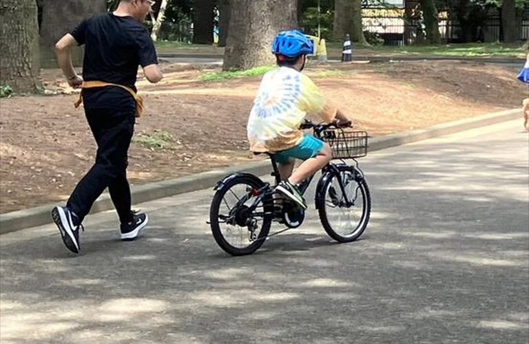 未来を拓く、小さな自転車乗りのための冒険へ