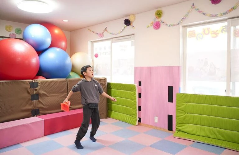 お子様の未来を乗せて、安心の送迎サービス！